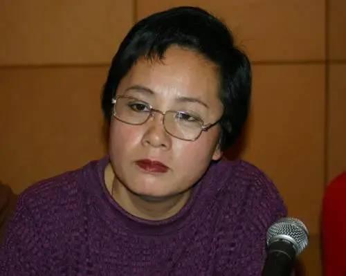 保健医生饶颖年轻照片,年轻时的风采与魅力