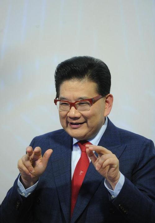 曹可凡 家族背景,传承与创新，揭秘名门望族的辉煌历程