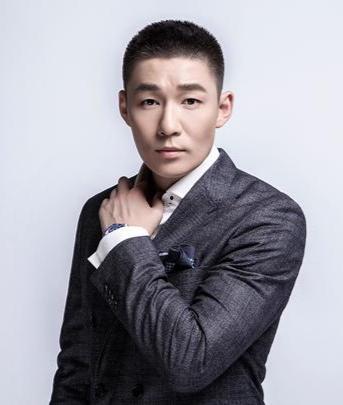 速八男演员,魅力四射的硬汉风采